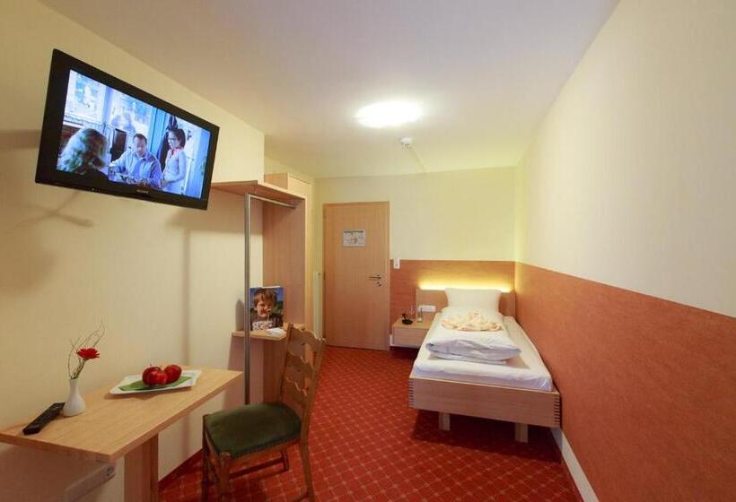 פנסיון Gasthof Adler