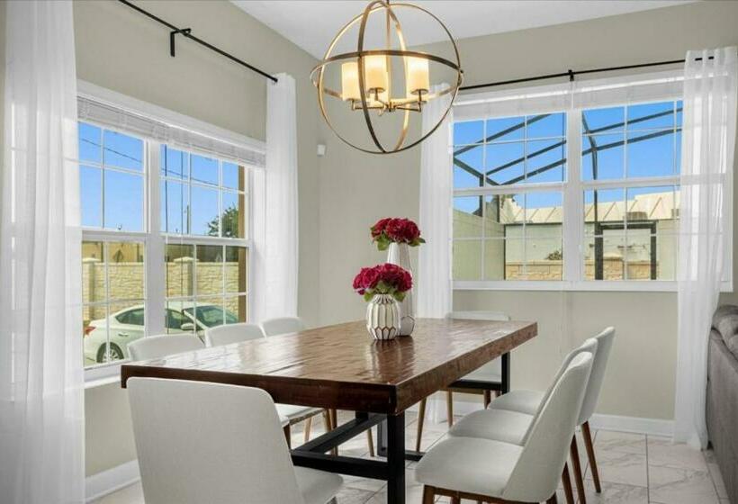 5 Bedrooms   4 Bathrooms   Storey Lake 4955 Wa