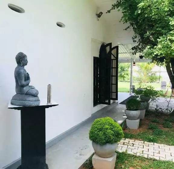 Navis Villa