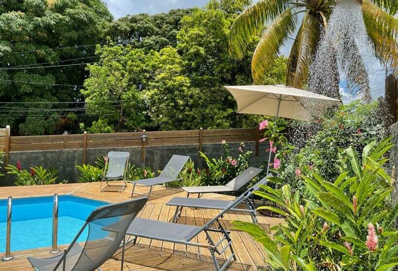 Une Charmante Location à 5 Mins Des Plages 2