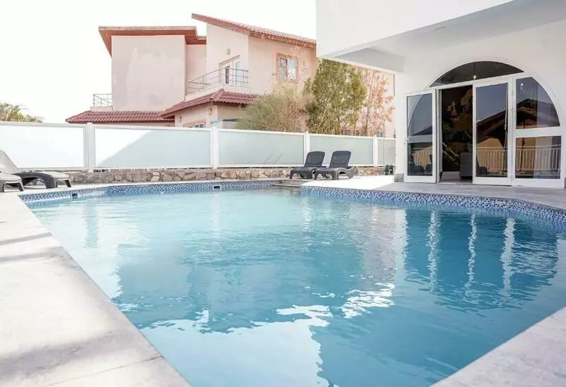 Yalarent Ivy Villa With Private Pool