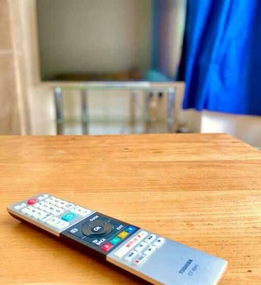 A Perfect House For Longer Stays Central Location 3 Shower Rooms Parking Free Wifi Trade Welcome