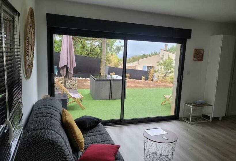 Appartement Tout équipé En Rez De Jardin Entre Gard Et Ardèche