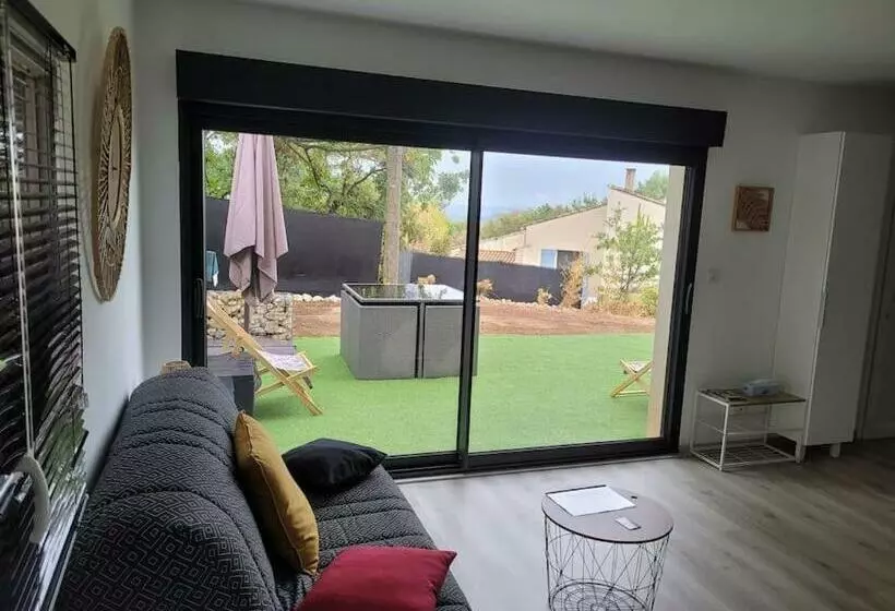 Appartement Tout équipé En Rez De Jardin Entre Gard Et Ardèche