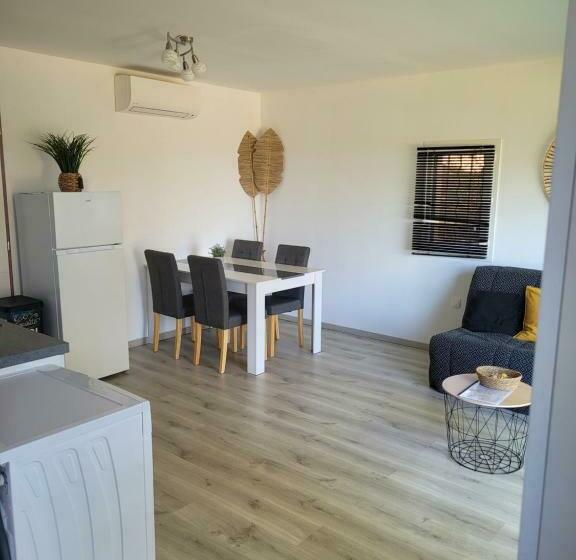 Appartement Tout équipé En Rez De Jardin Entre Gard Et Ardèche