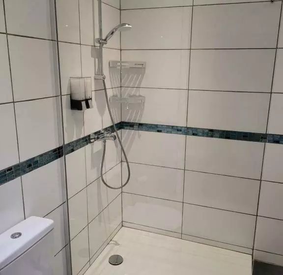 Appartement Tout équipé En Rez De Jardin Entre Gard Et Ardèche