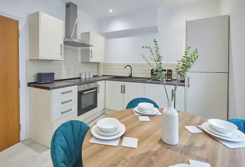 Host & Stay   North Quay Apartments