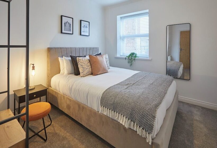 Host & Stay   North Quay Apartments