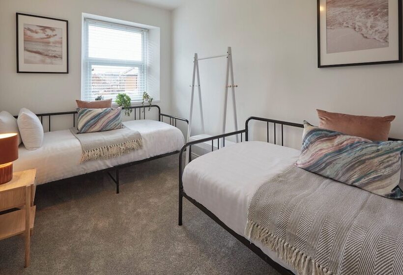 Host & Stay   North Quay Apartments