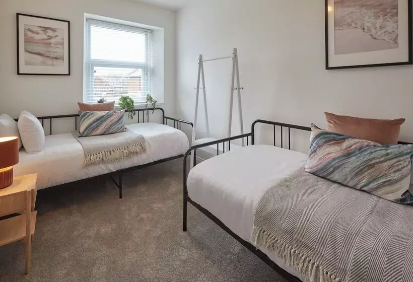 Host & Stay   North Quay Apartments