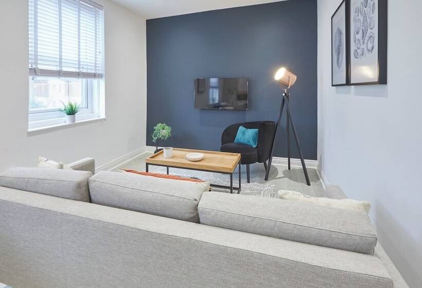 Host & Stay   North Quay Apartments