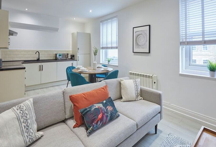 Host & Stay   North Quay Apartments