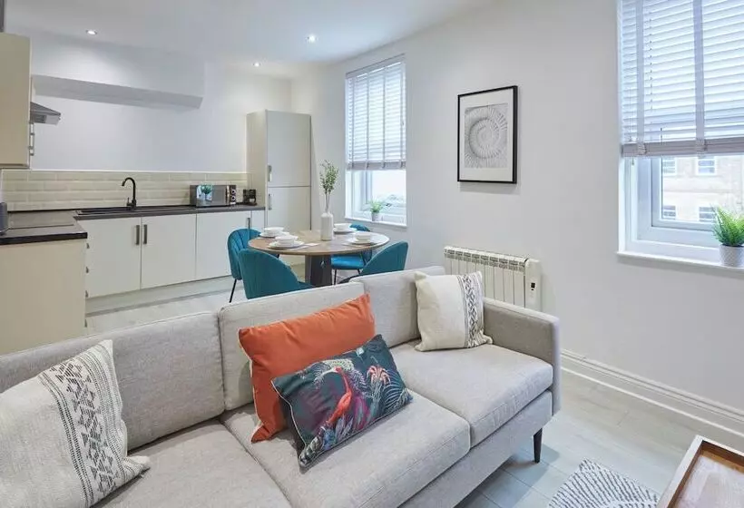 Host & Stay   North Quay Apartments