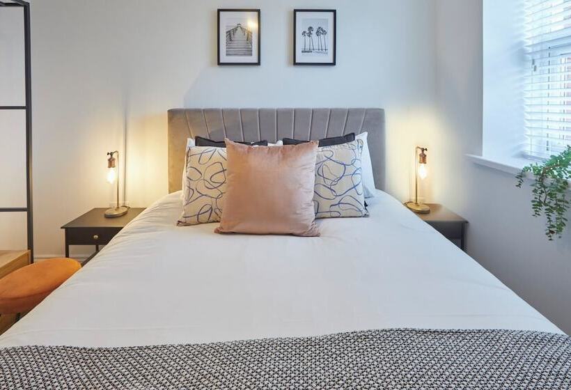 Host & Stay   North Quay Apartments