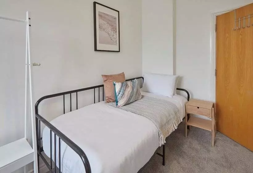 Host & Stay   North Quay Apartments