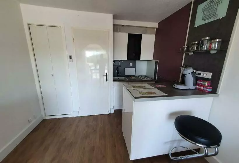 Studio Cabine Mer Et Pinède 26m2: 4pers, Neuf, Cosy