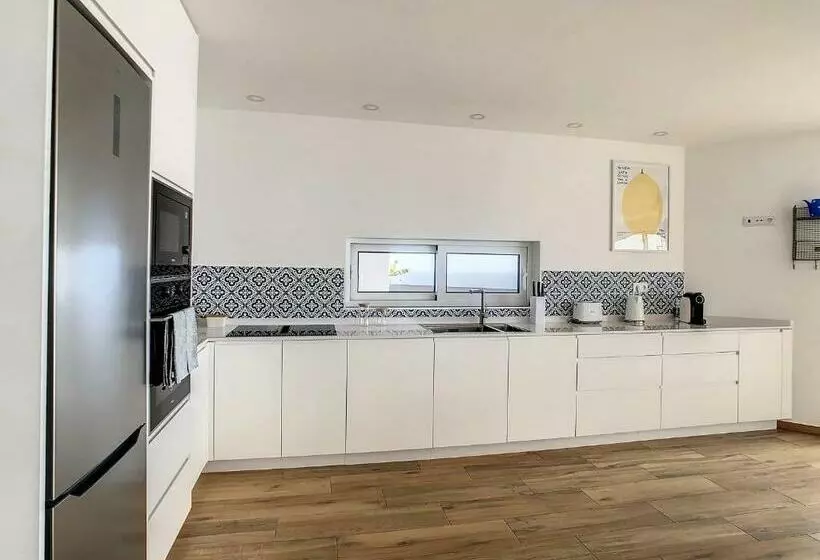 Villa Omar By Lovelystay