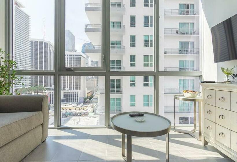 Amazing Condo In Downtown Miami/brickell W/parking