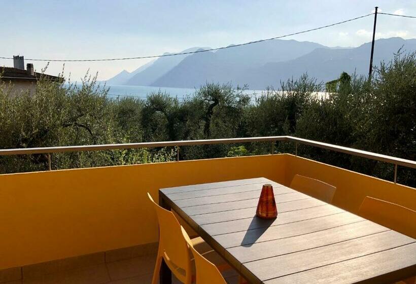 Lake View Sottodossi Apartment