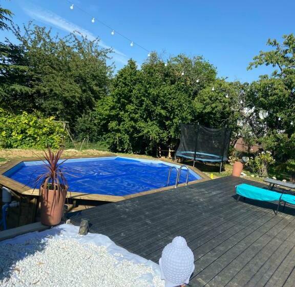 Logement Convivial, Charmant Et Spacieux