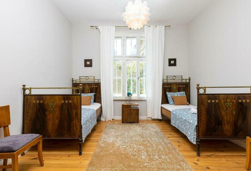 The Old Town Vintage 2 Bedroom Jewel