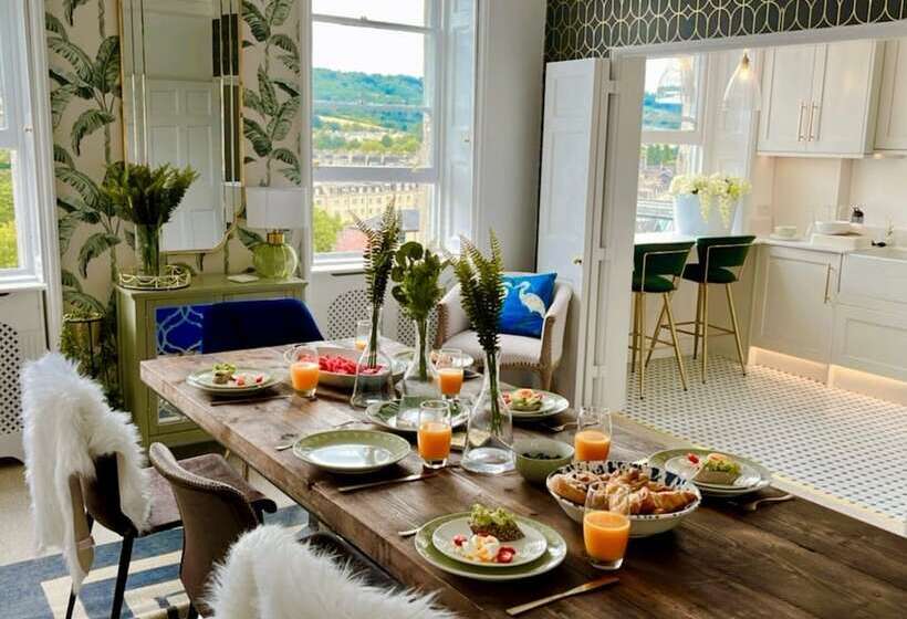 The Paragon Penthouse   Stunning Views Over Bath!