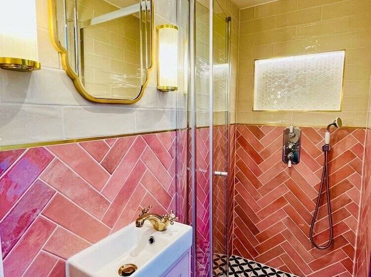 The Paragon Penthouse   Stunning Views Over Bath!