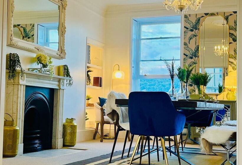 The Paragon Penthouse   Stunning Views Over Bath!