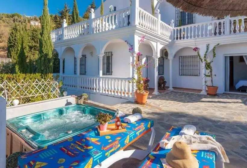 Villa El Arco Iris De La Montana Sayalonga By Ruralidays