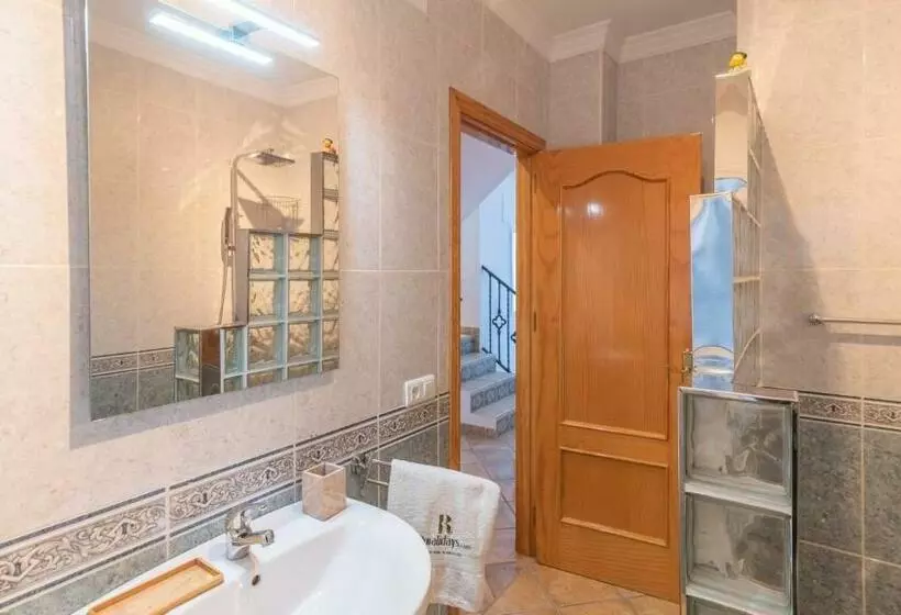 Villa El Arco Iris De La Montana Sayalonga By Ruralidays