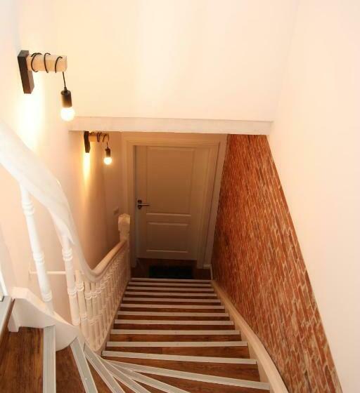 Altes Bahnhofsvorsteherhaus Oben