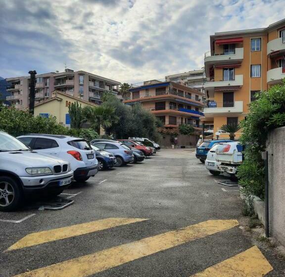 Charmant 2 Pièces Avec Jardin Privé   Bord De Mer