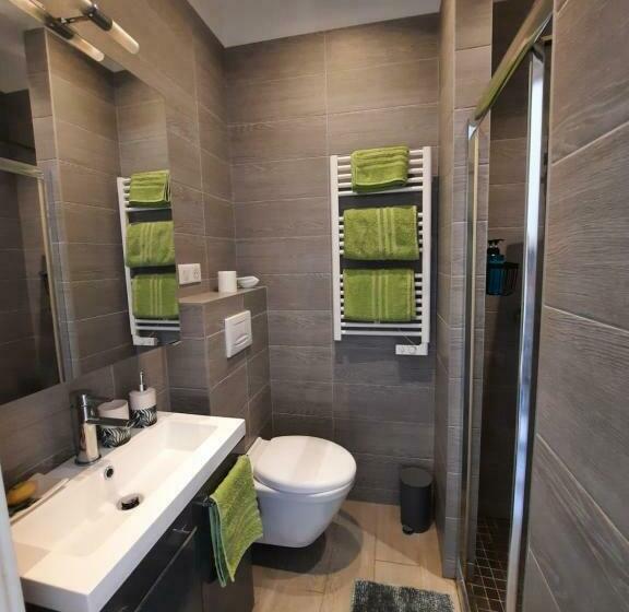 Charmant 2 Pièces Avec Jardin Privé   Bord De Mer