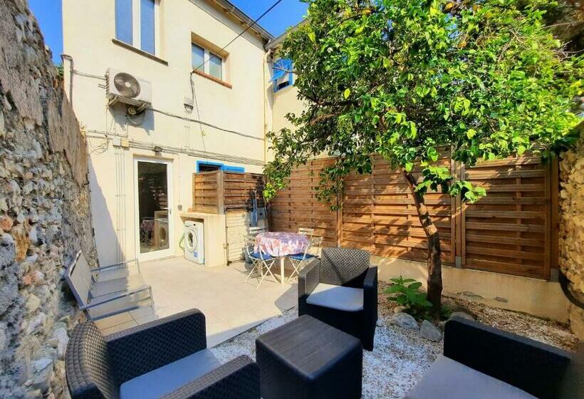 Charmant 2 Pièces Avec Jardin Privé   Bord De Mer