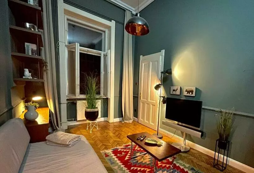 Lovely Vintage Budapest Studio