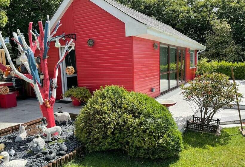 Meadowside Lodge With Hot Tub