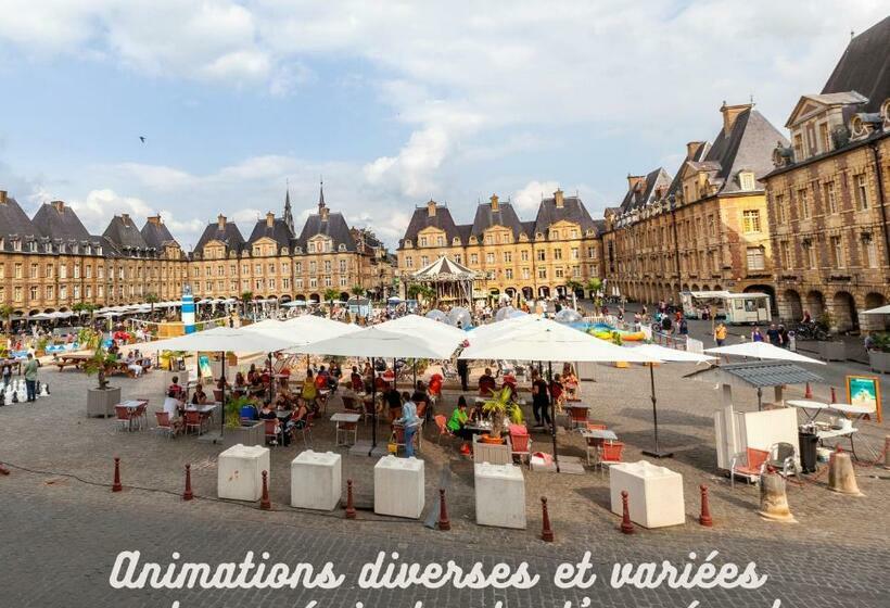 Charleville Mézières: Belle Vue Place Ducale