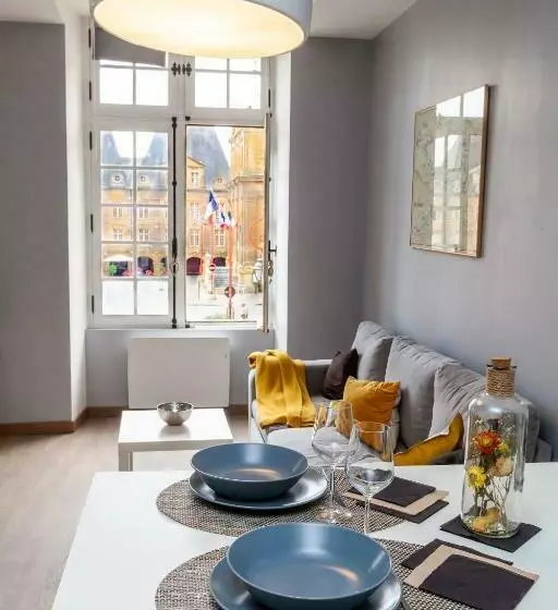 Charleville Mézières: Belle Vue Place Ducale