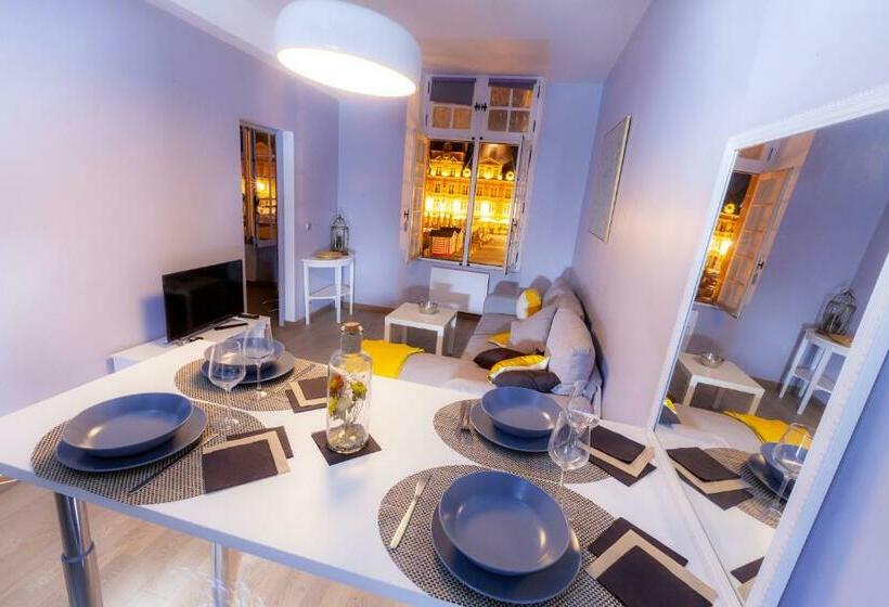 Charleville Mézières: Belle Vue Place Ducale