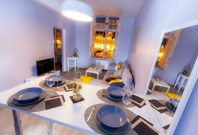 Charleville Mézières: Belle Vue Place Ducale