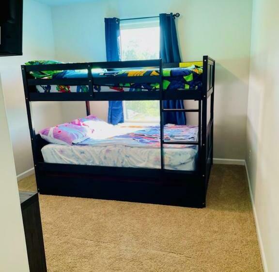 Cozy 4br In Suburbs Of Metro Atlanta