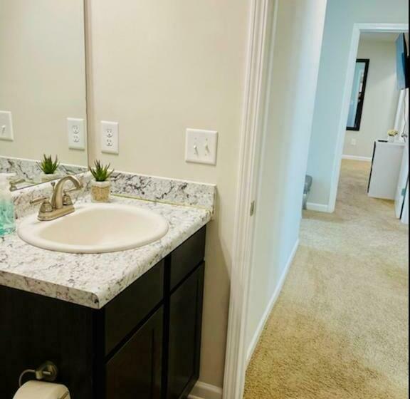 Cozy 4br In Suburbs Of Metro Atlanta