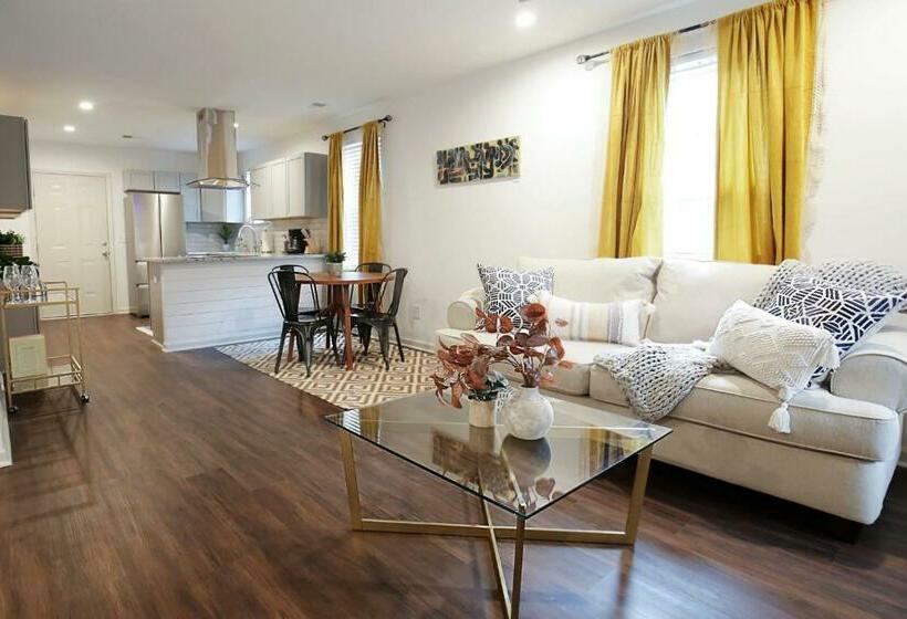 Historic 1943 Cape Style Home Near Park Circle