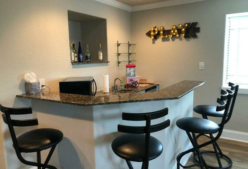 The Retreat At Hempstead