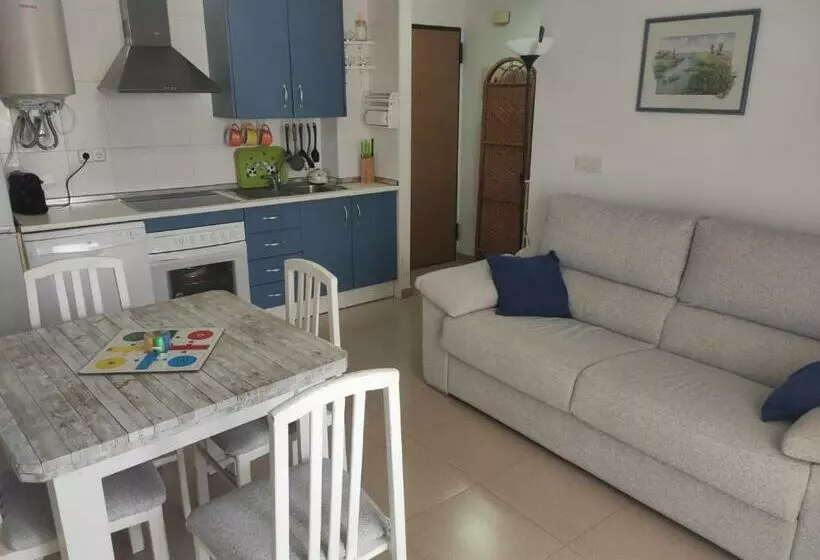 Apartamento Con Piscina En Primera Linea De Playa