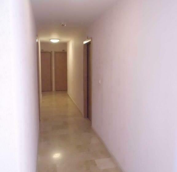 Apartamento Con Piscina En Primera Linea De Playa