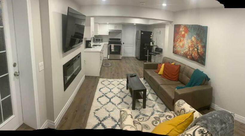 Cozy Basement Suite Exuding Luxury Location & Convenience!