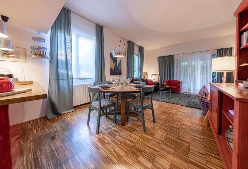 H11 Country Lux Jacuzzi Sanremo Garden