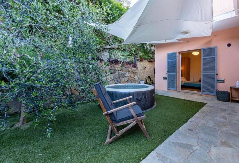 H11 Country Lux Jacuzzi Sanremo Garden