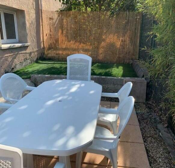 Rez De Villa Avec Place De Parking Et Vue Mer